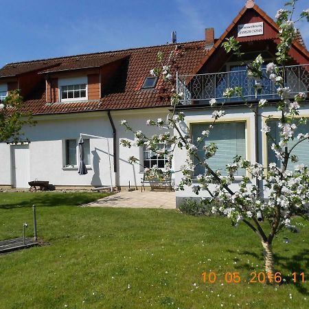 Ferienwohnungen Am Plaetlinsee Wustrow  Exterior foto